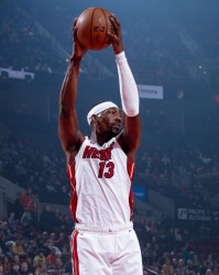 维金斯17+6+6热巴肆虐内线，努尔基奇三双创造历史，热火大胜爵士